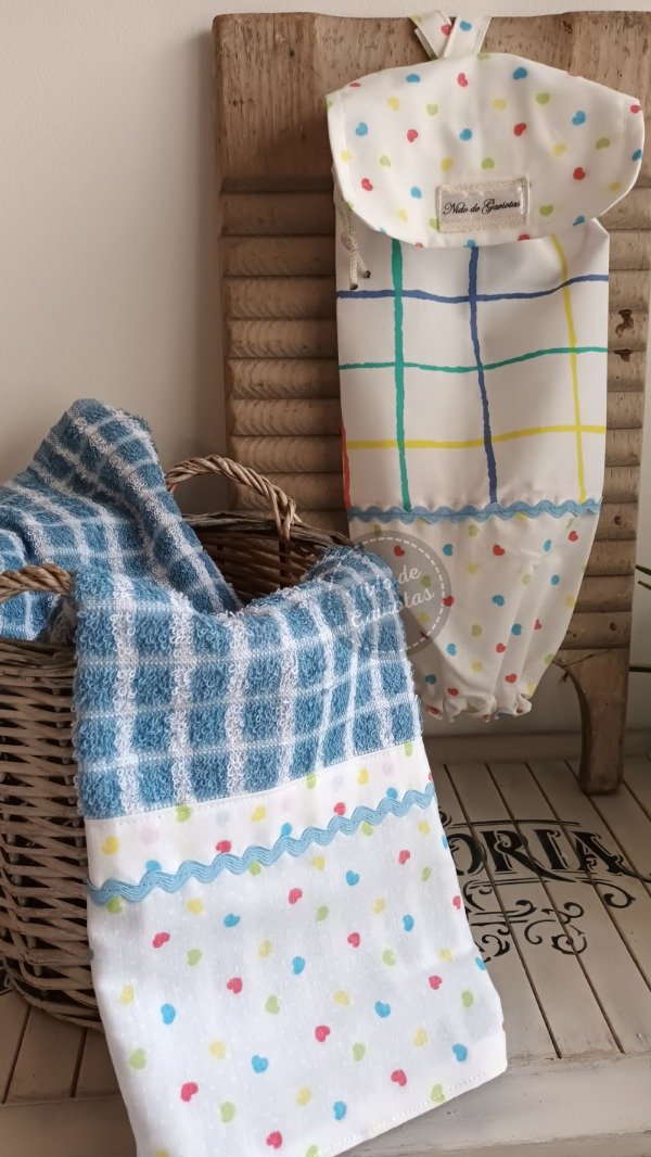 Producto - BOLSA PORTA BOLSAS Y REPASADOR CONJUNTO "MINI CORAZONES"