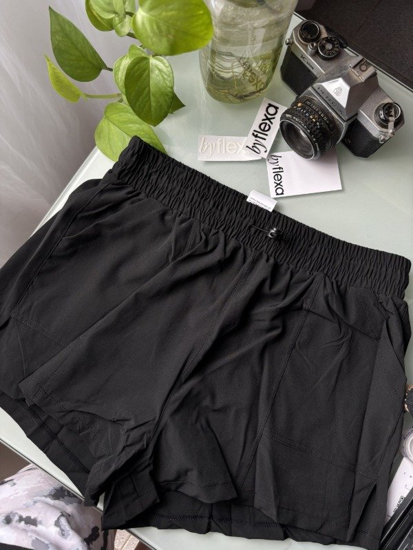 Producto - SHORT DEPORTIVO NEGRO