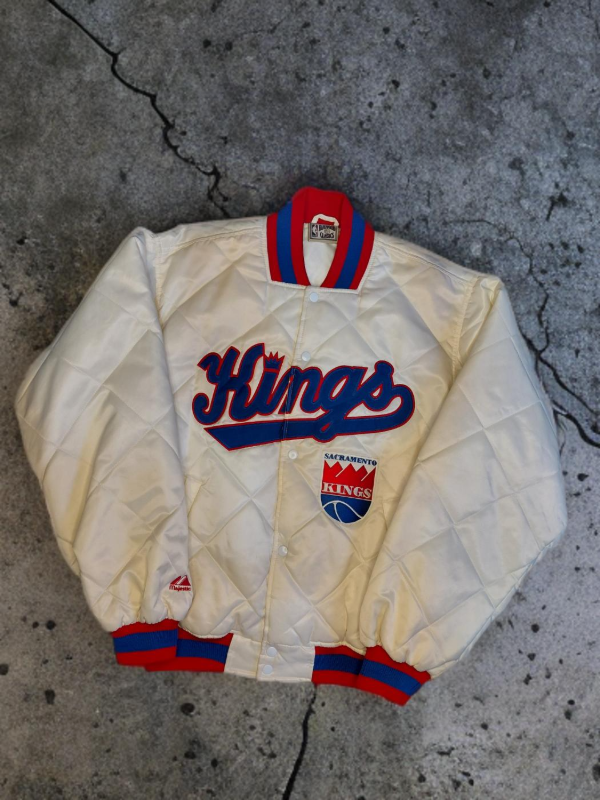 Producto - Jacket Sacramento Kings 00s hardwood Classics NBA