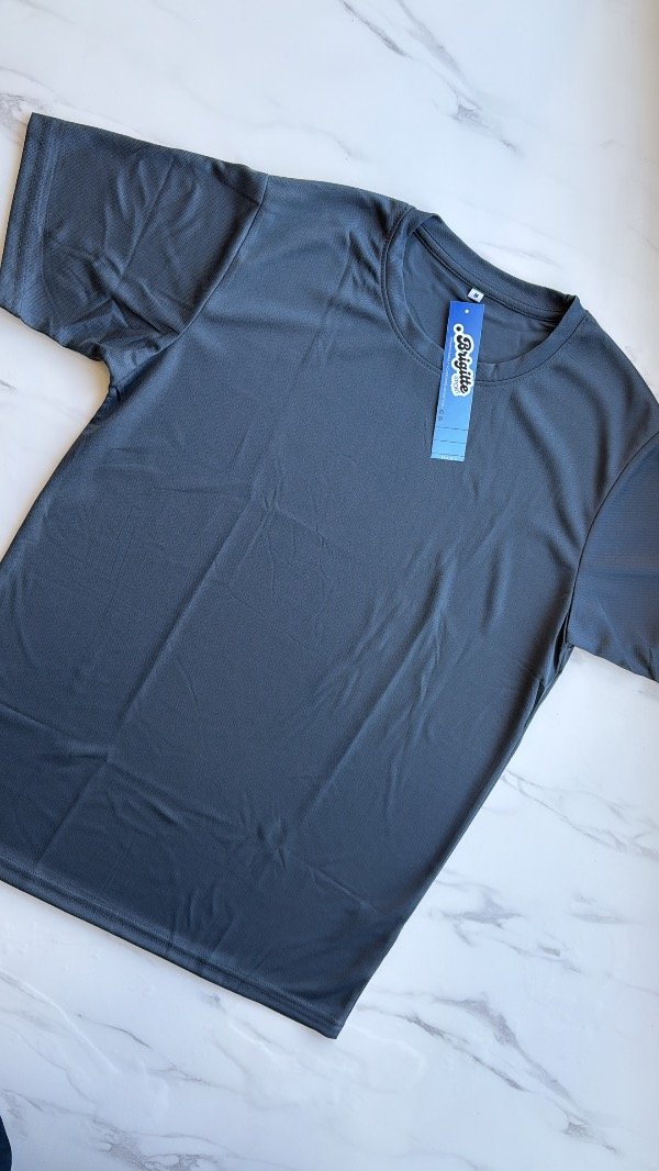 Producto - Remera Negra deportiva