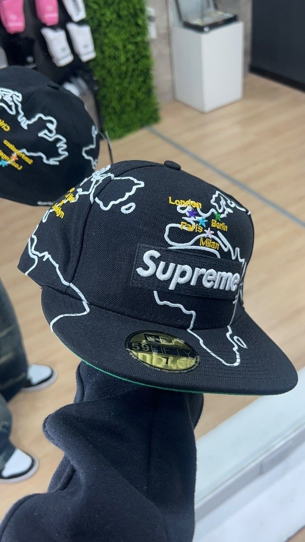 Producto - Gorra IMPORTADA NEW ERA SUPREME WORLD