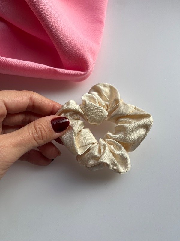Producto - Scrunchie Cremita