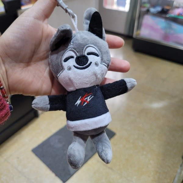 Producto - LLAVERO PELUCHE WOLFCHAN SKZOO STRAY KIDSKPOP