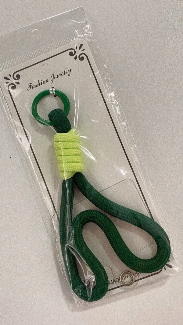 Producto - Strap phone o llavero Roma. Verde