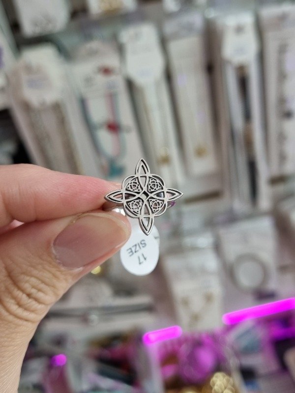 Producto - Anillo Nudo de Bruja Plateado - 2