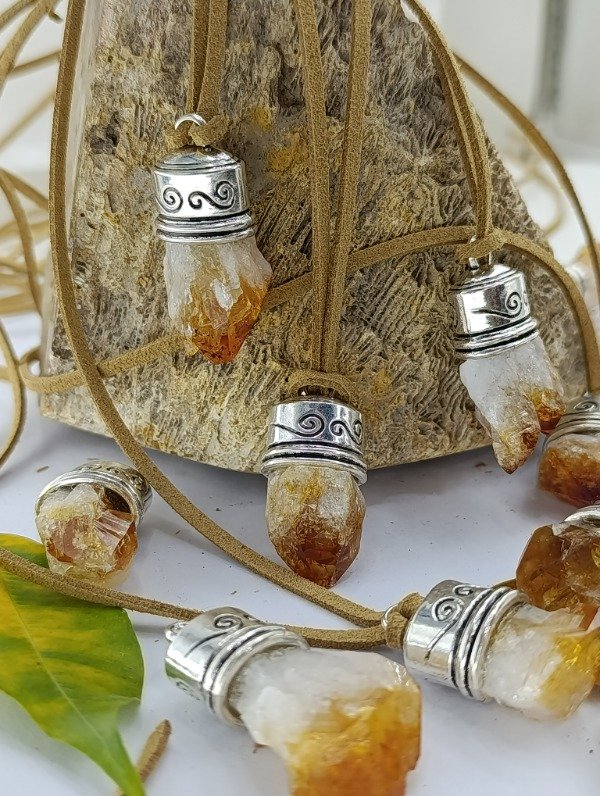 Producto - Dije exclusivo de Citrino con cordon