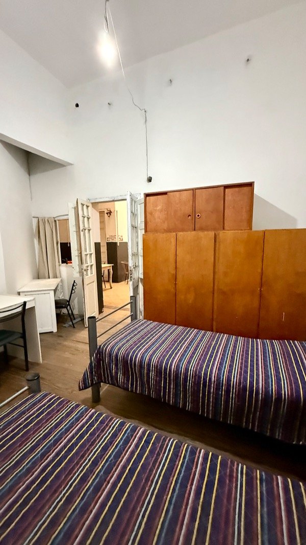 Producto - H4 HABITACION DOBLE GRANDE CON VENTANA HACIA COMEDOR, PLANTA BAJA