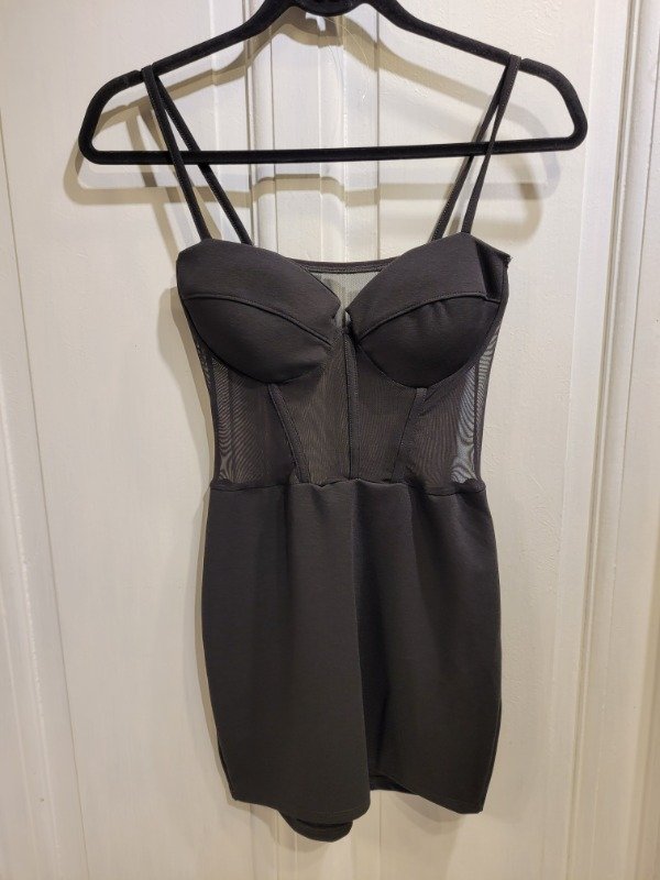 Producto - Vestido negro con transparencias Talle S - PRECIO: 36X