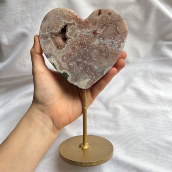 Producto - Corazón de Amatista Rosa con Base Dorada