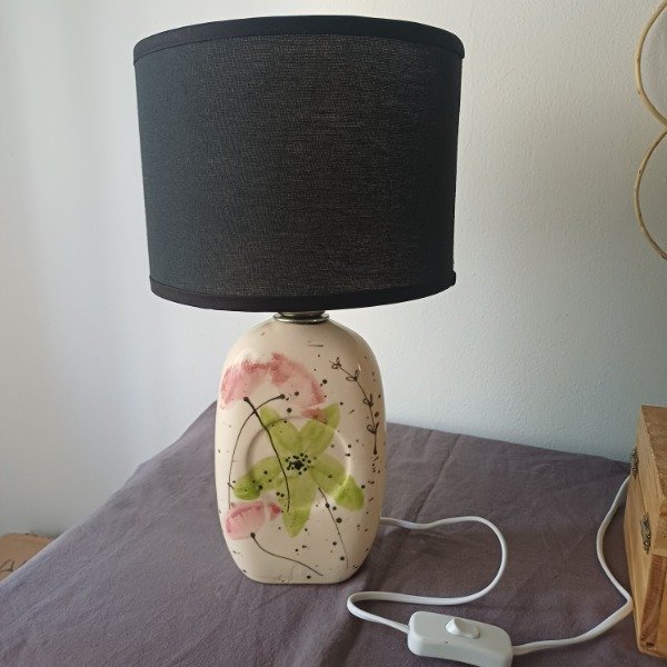 Producto - Lámpara Monona Flor Verde y Plumas Rosa