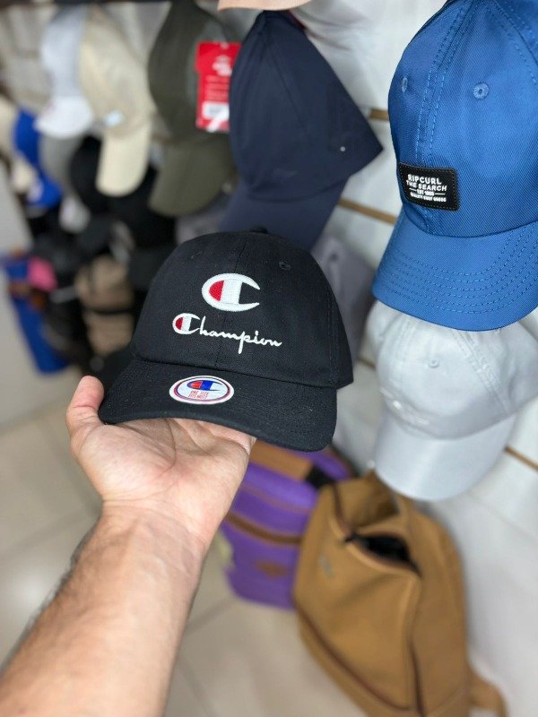 Producto - GORRA CHAMPION NEGRA LOGO BLANCO GRANDE