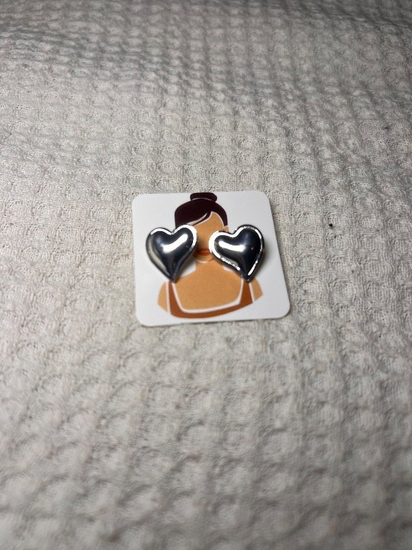 Producto - Aros corazón plateado