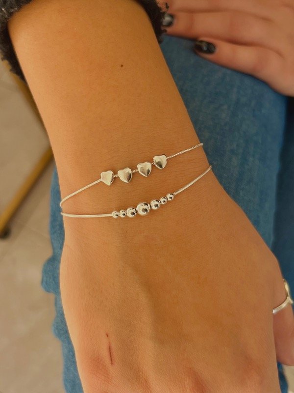 Producto - Pulsera 4 corazones lisos ( La de arriba)