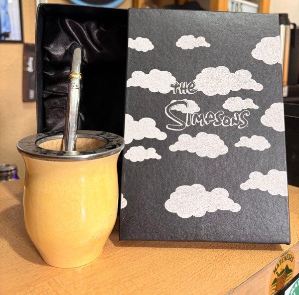Producto - Foto grabado Los Simpsons Mate+caja +bombilla personalizada COMBO