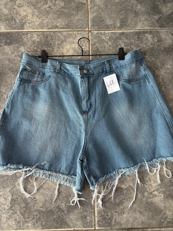 Producto - Short liso Celeste