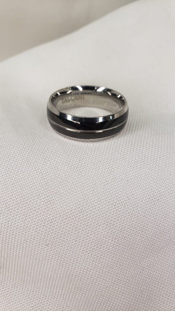 Producto - Anillo Tascani cinta negra doble