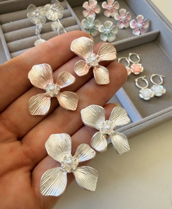 Producto - Aros Flor Camelia