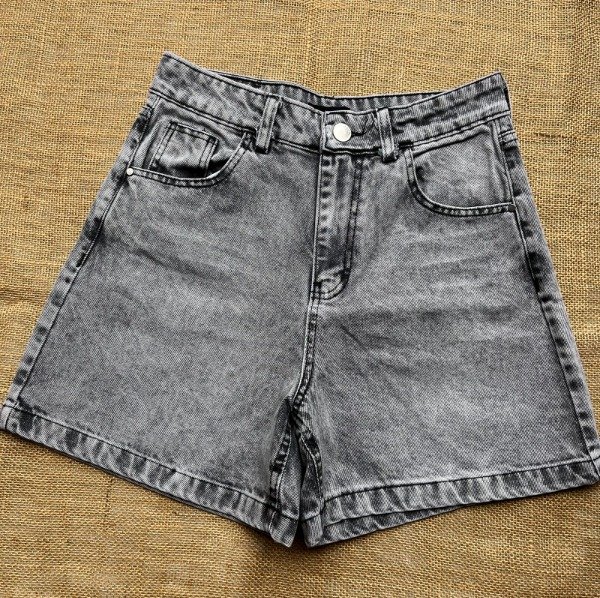 Producto - Short gris nevado