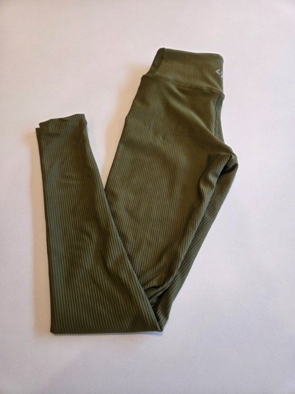 Producto - Calza verde musgo