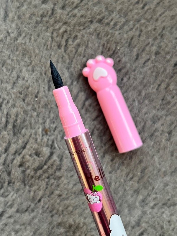 Producto - Delineador fibra gatito