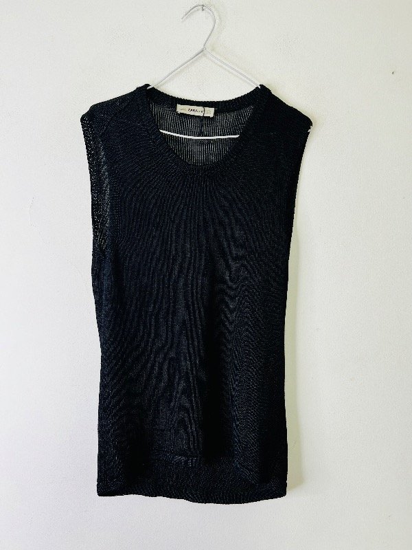 Producto - Remera Zara negra tejida