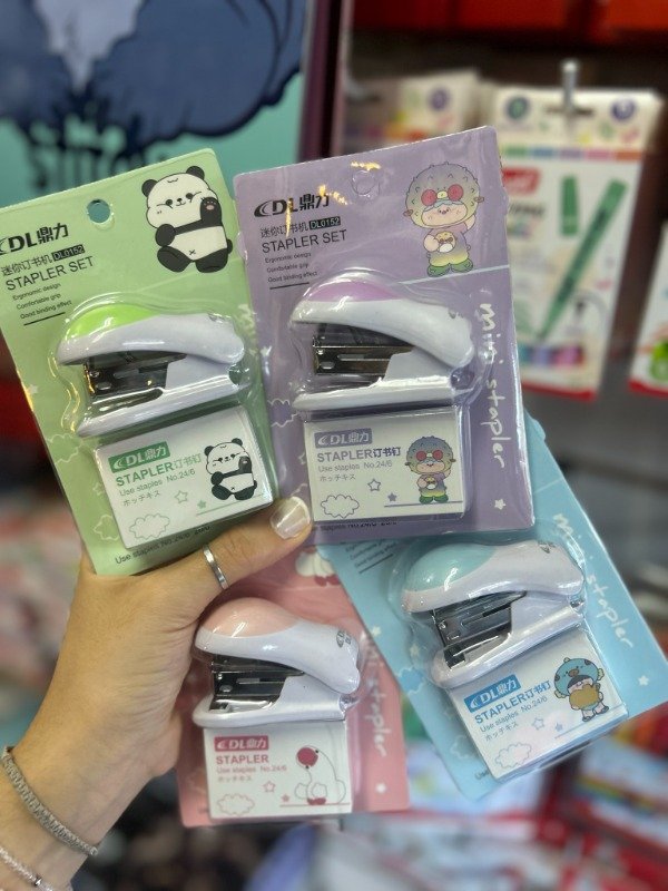 Producto - Abrochadora Mini + broches 24/6