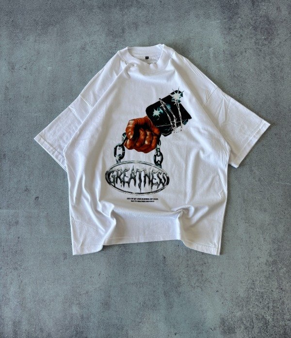 Producto - Remera oversize blanca "Greatness"
