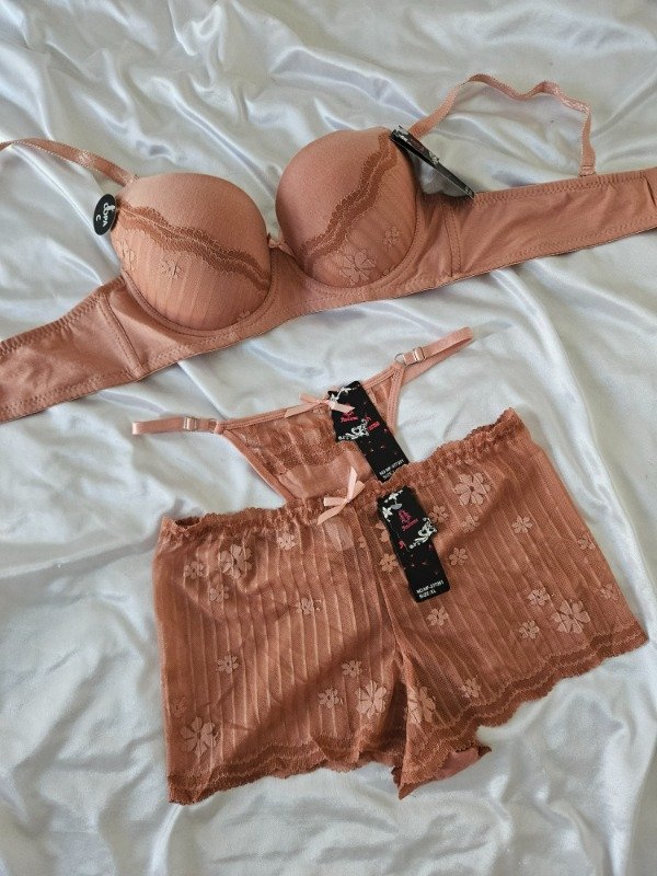 Producto - CONJUNTO IMPORTADO DE TRES PIEZAS (A36 A) SALMON