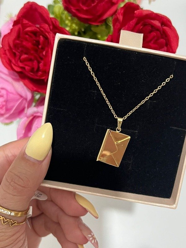 Producto - COLLAR SOBRE CON CHAPA DE "TE QUIERO"+ CAJA JEWERLY