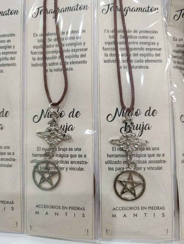 Producto - DIJE DOBLE NUDO Y PENTAGRAMA