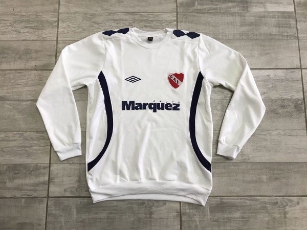 Producto - Buzo retro de Independiente Umbro Blanco