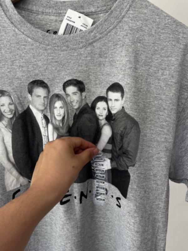 Remera friends — imagen 3
