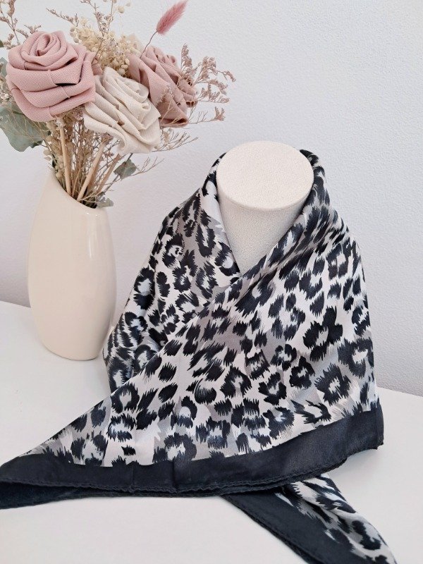 Producto - Pañuelo 50x50cm modelo 8