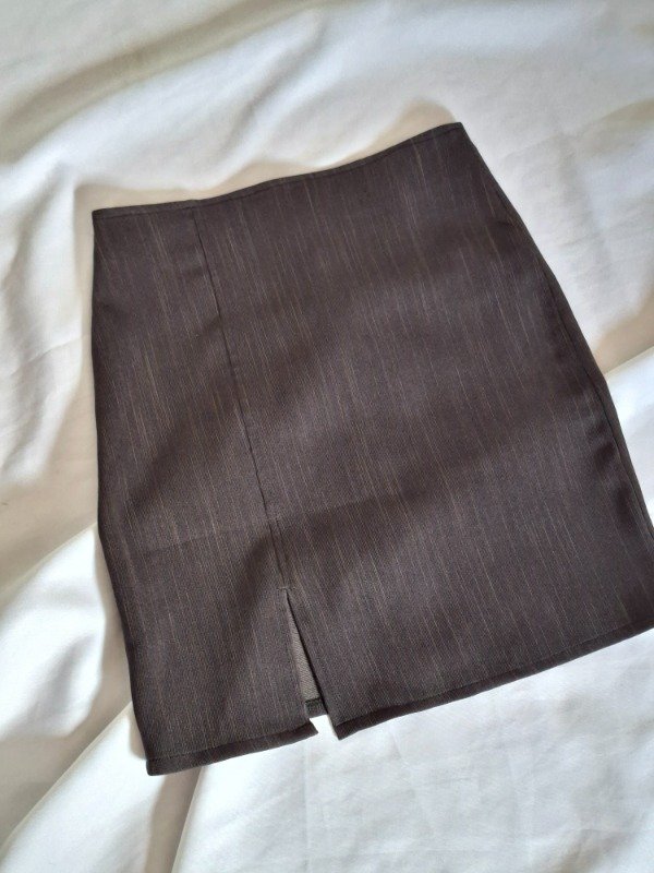 Producto - Pollera Gris