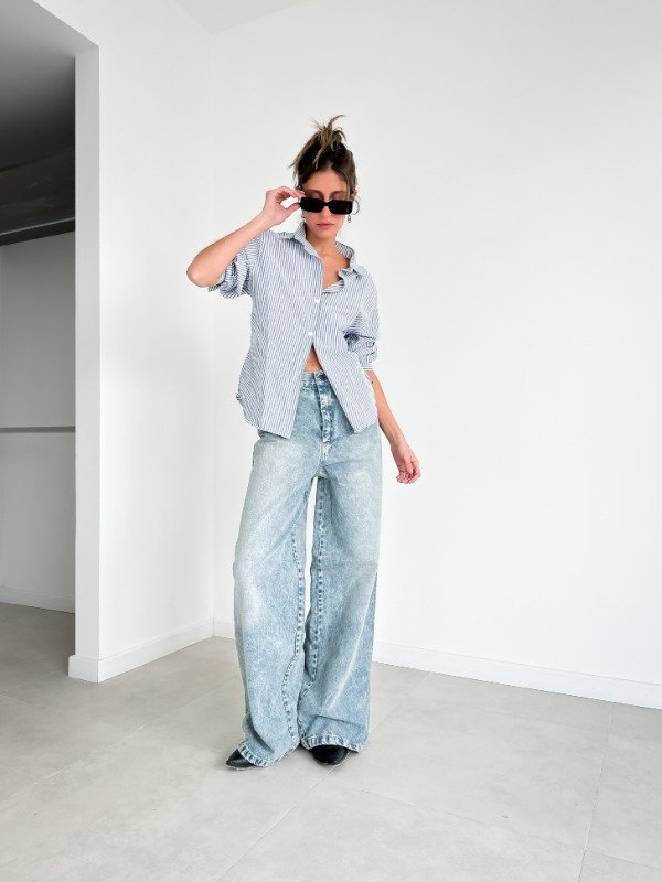 Producto - Camisa rayada celeste