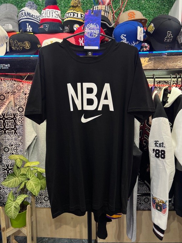 Producto - Remera Clásica NBA NIke