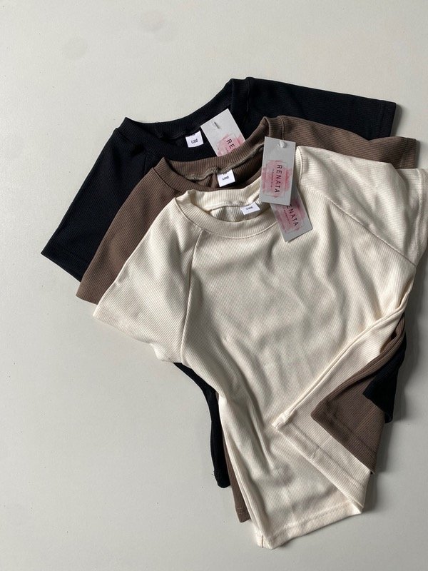 Producto - Remera básica costura