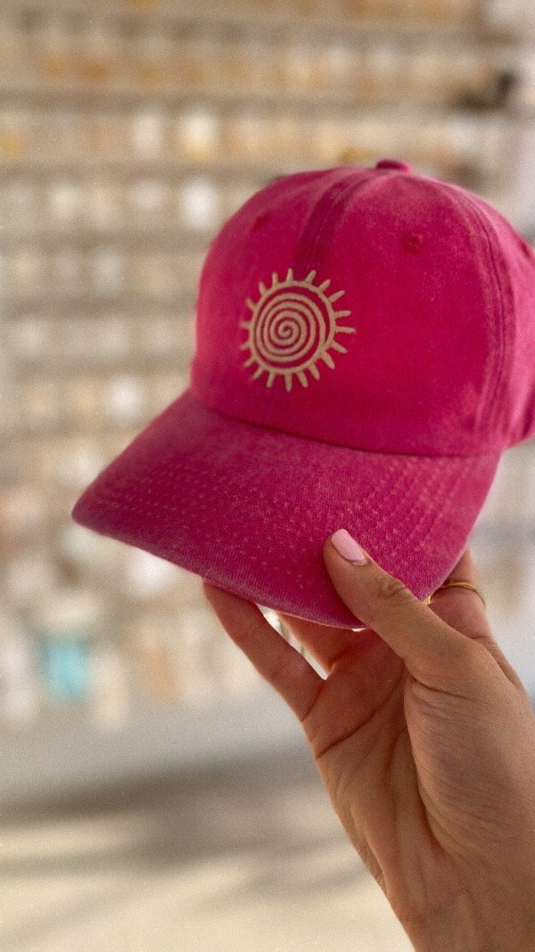 Producto - Gorra Vintage bordada. Sol