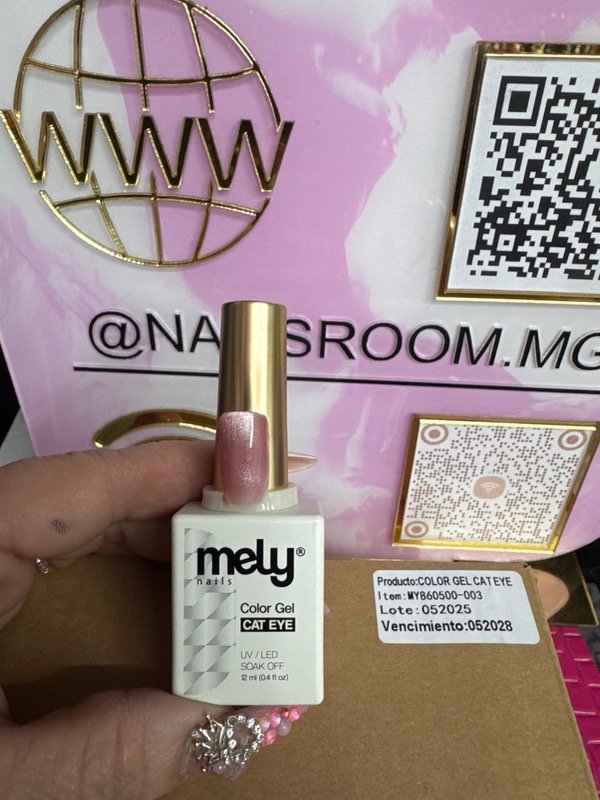 Producto - Esmalte mely cat eye 005
