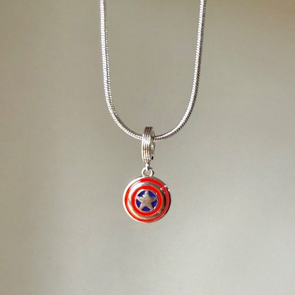 Producto - Collar Escudo Capitán América-Titanio macizo