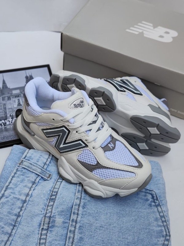 Producto - NEW BALANCE 9060