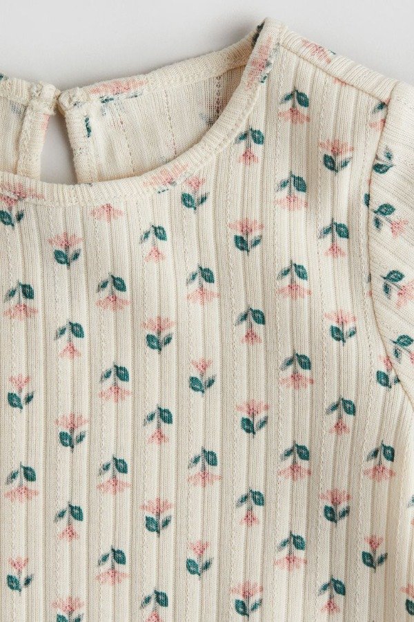 Producto - Remera HYM flores - 1