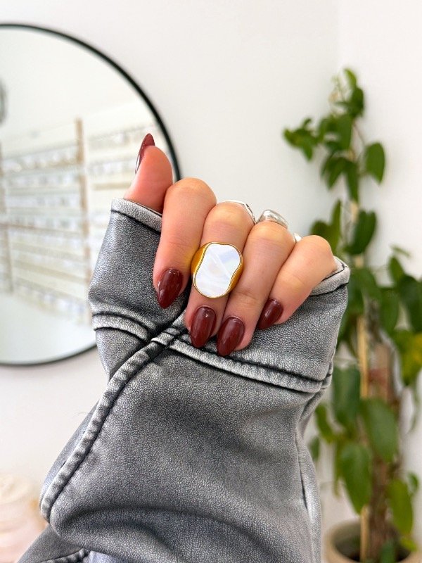 Producto - Anillo bañado en oro nácar irregular