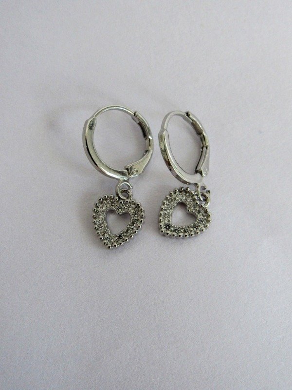 Producto - Aros Argollas Brisuras Dije Corazón Strass