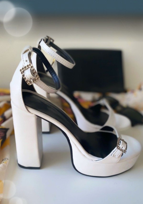 Producto - Sandalias Gladiolo