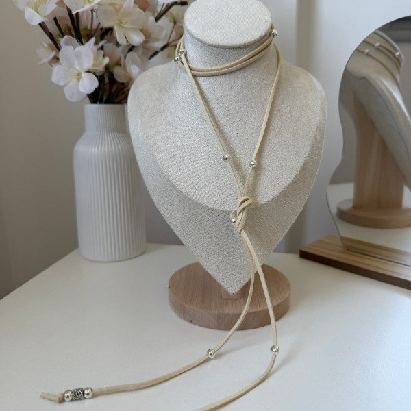 Producto - Collar Lazo de Gamuza Capri Cream