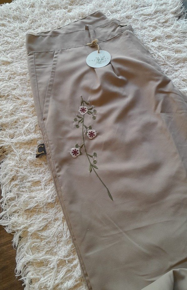Producto - Bombacha de campo Gamuzada Bordada