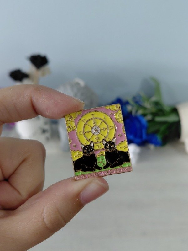 Producto - Pin metalizado - Carta de tarot "The wheel of fortune" #1413
