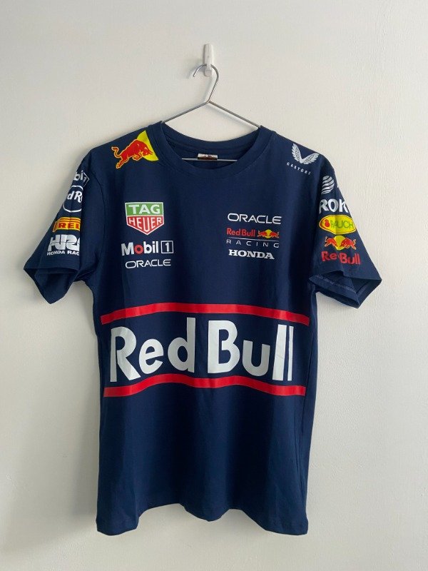 Producto - Remera Red Bull 2025