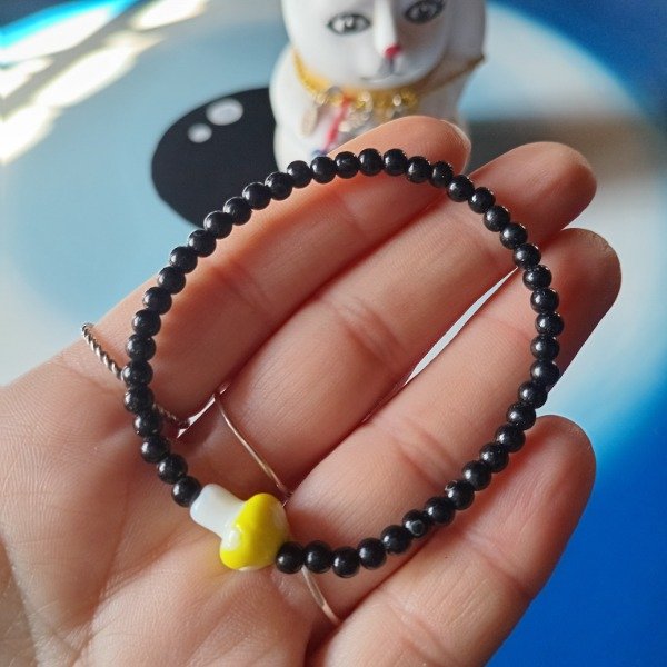 Producto - Pulsera honguito amarillo